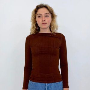 Wray Funnel Top in Cinnamon - Size XL